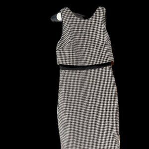 J.Crew black and white houndstooth pencil dress size 2 . Poly/wool blend.